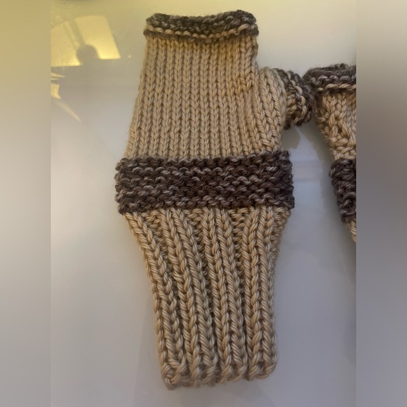 Handmade fingerless gloves S/M tan and brown - Picture 4 of 4